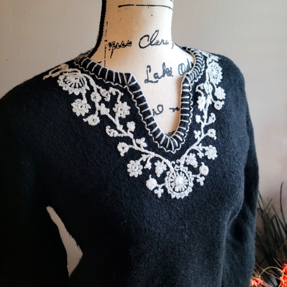 Last Chance! Skyr VTG Embroidered Top Stitch Wool Sweater - Picture 3 of 7